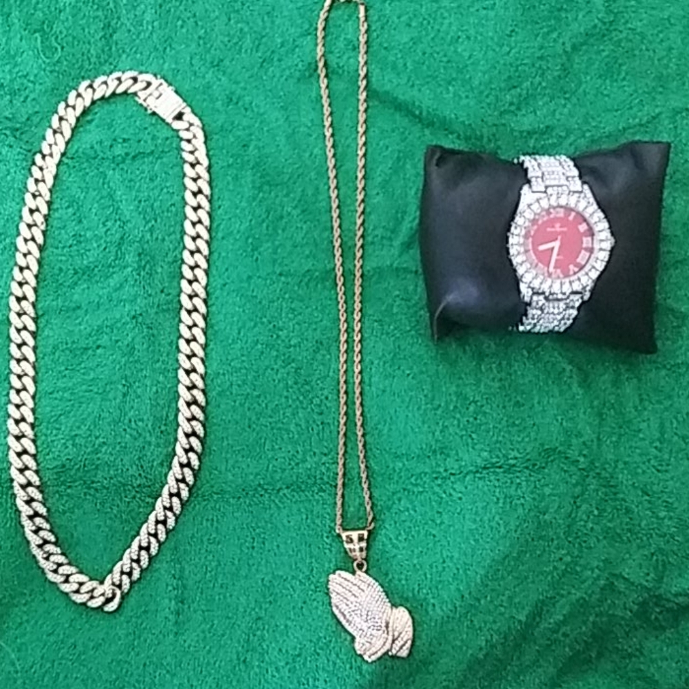 Cuban link , prayer hands w/ ropechain ,watch
